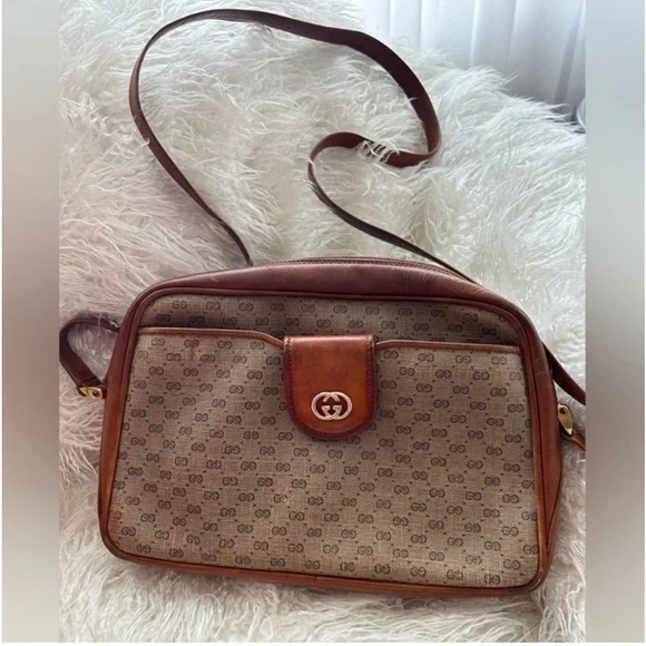 Gucci Handbag and Wallet GUC with COA​​​ - Picture 2 of 12